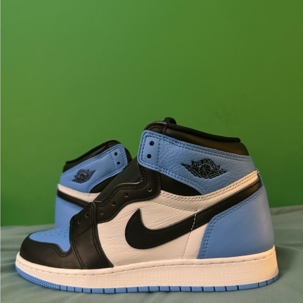 Nike Air Jordan 1 High UNC Toe Size 7